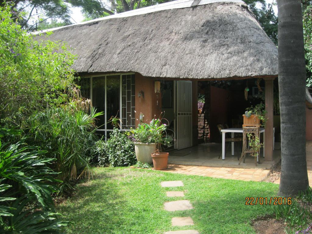 Treetops & Treats Guest House Pretoria Luaran gambar